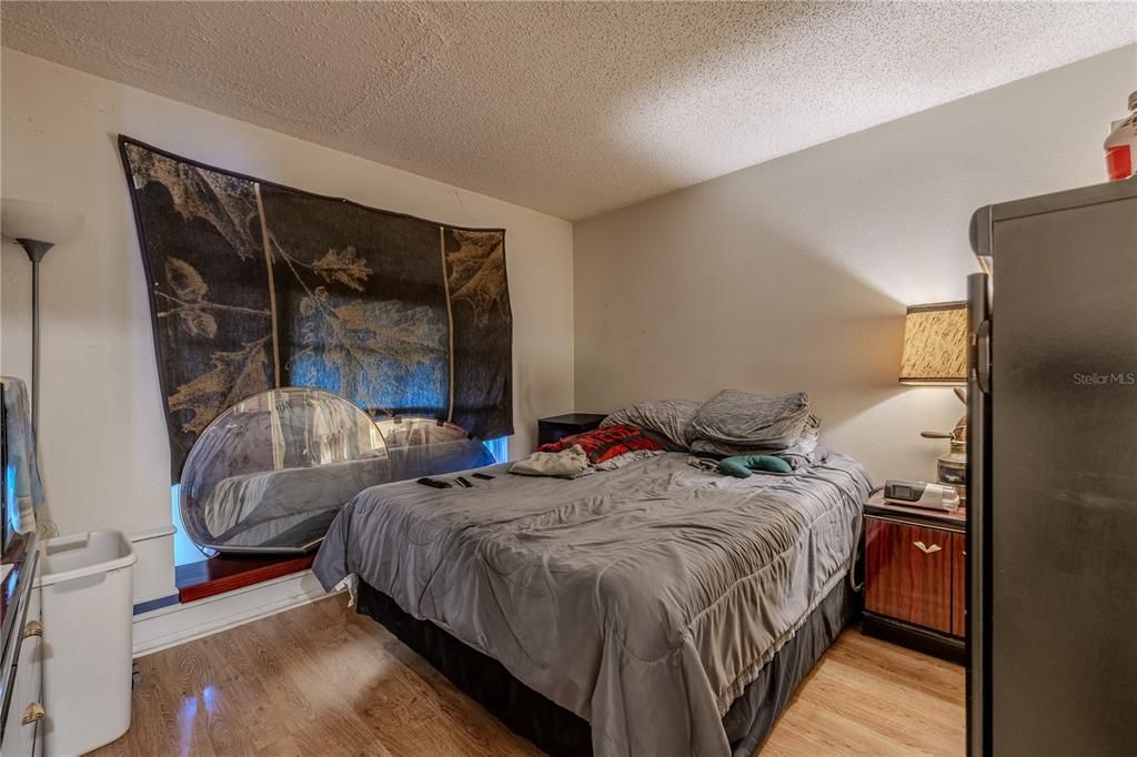 For Sale: $335,000 (4 beds, 2 baths, 1546 Square Feet)