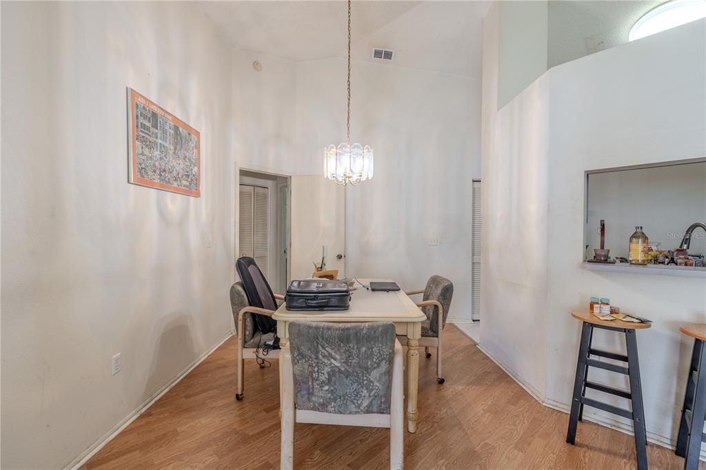 For Sale: $335,000 (4 beds, 2 baths, 1546 Square Feet)