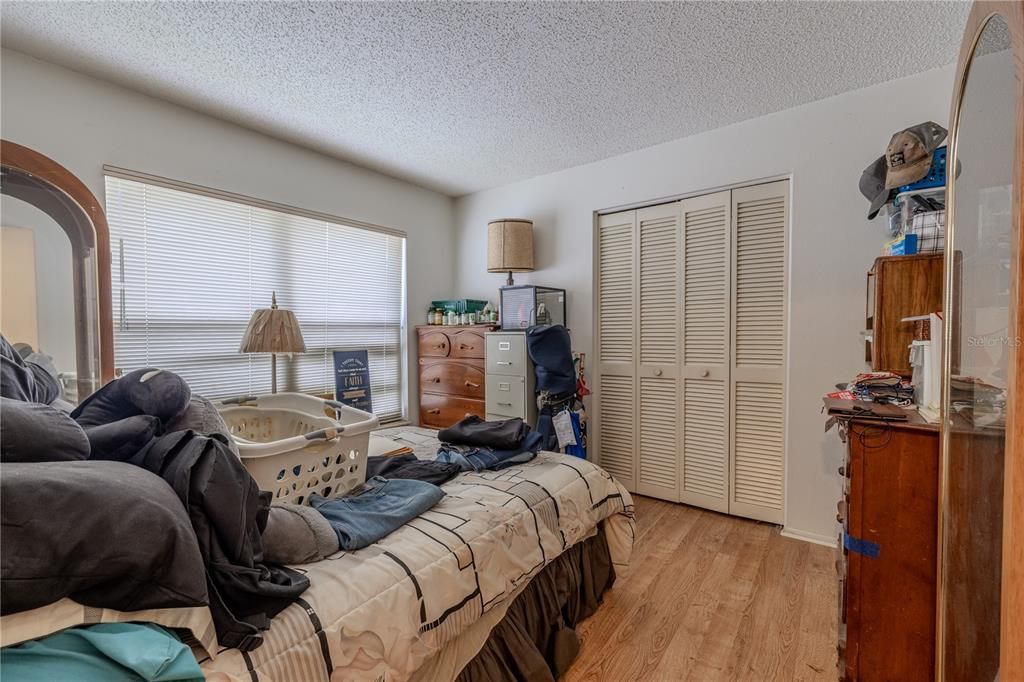 For Sale: $335,000 (4 beds, 2 baths, 1546 Square Feet)