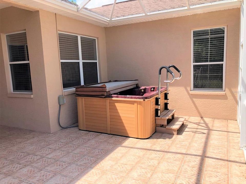 For Rent: $2,699 (2 beds, 2 baths, 1928 Square Feet)