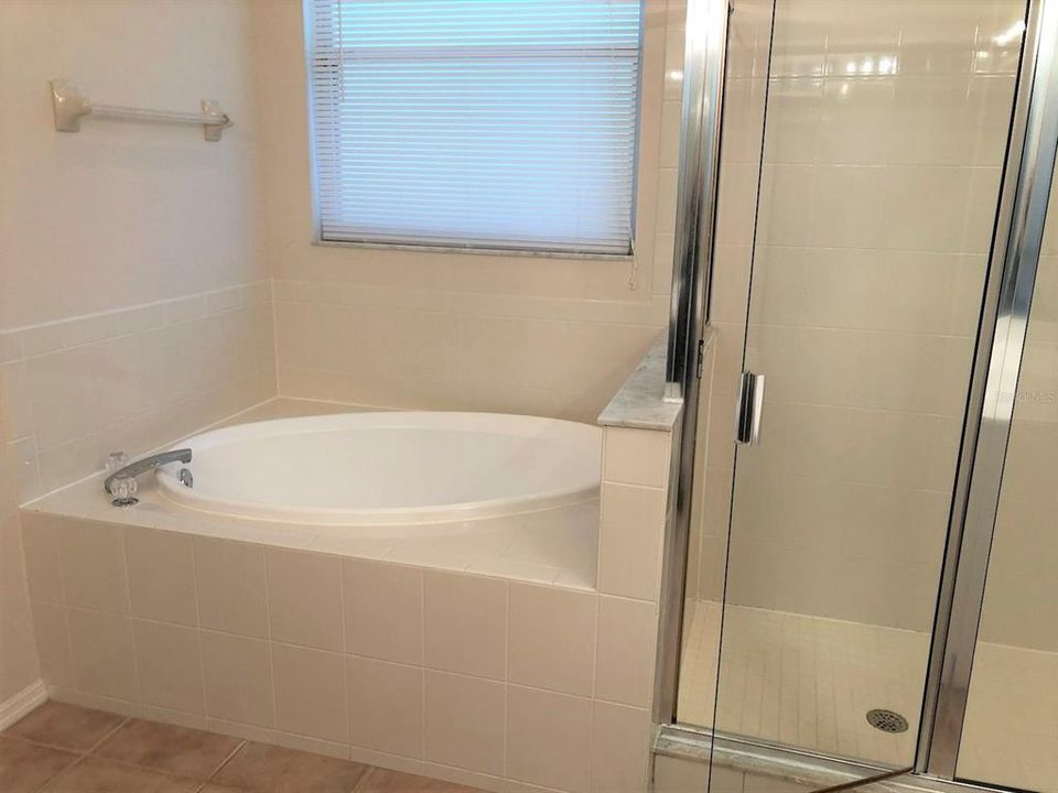For Rent: $2,699 (2 beds, 2 baths, 1928 Square Feet)