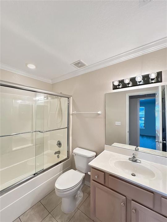 For Sale: $199,900 (2 beds, 2 baths, 1208 Square Feet)
