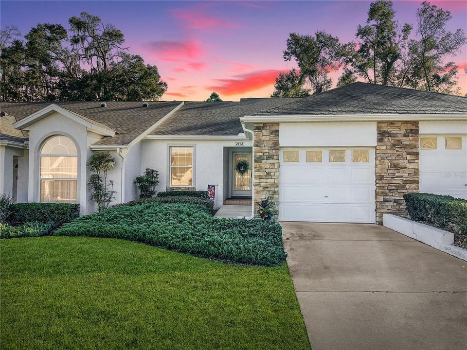 For Sale: $199,900 (2 beds, 2 baths, 1208 Square Feet)