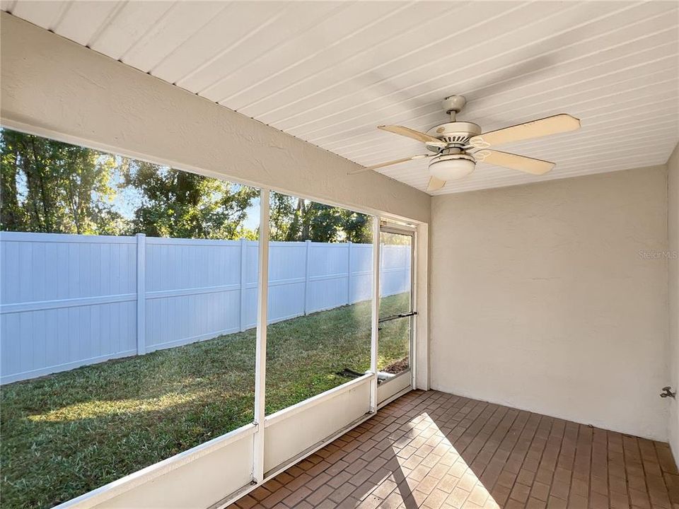 For Sale: $199,900 (2 beds, 2 baths, 1208 Square Feet)