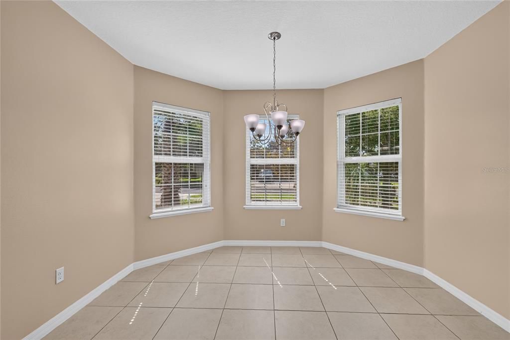 For Rent: $2,300 (3 beds, 2 baths, 1758 Square Feet)