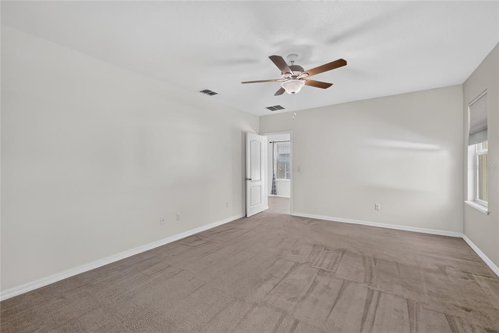 For Rent: $2,300 (3 beds, 2 baths, 1758 Square Feet)