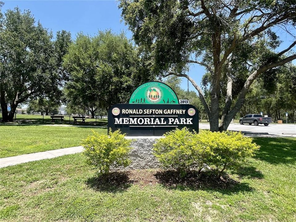 For Rent: $2,300 (3 beds, 2 baths, 1758 Square Feet)