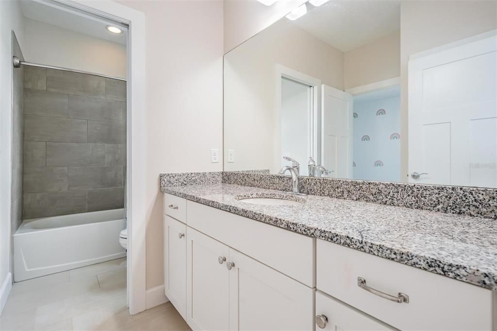 For Rent: $2,850 (3 beds, 2 baths, 1569 Square Feet)