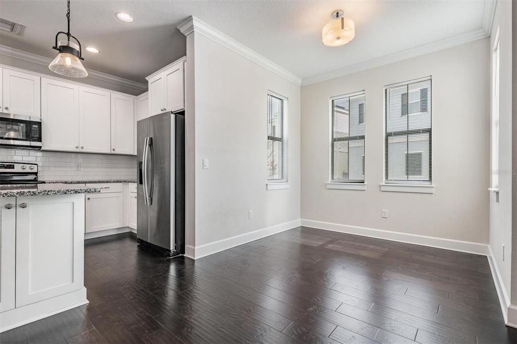 For Rent: $2,850 (3 beds, 2 baths, 1569 Square Feet)