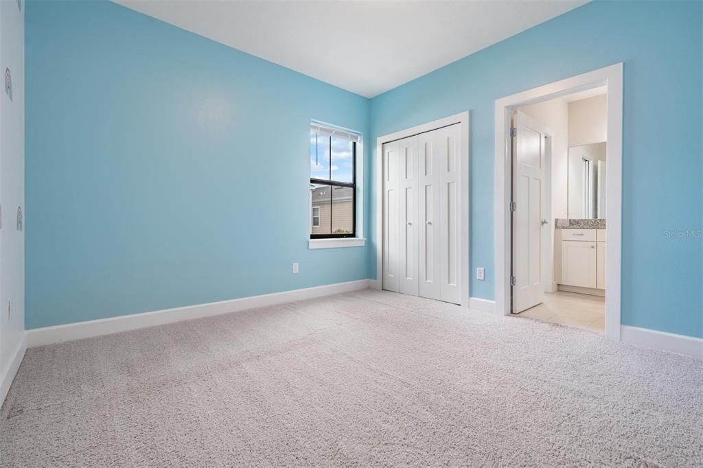 For Rent: $2,850 (3 beds, 2 baths, 1569 Square Feet)