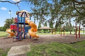 For Rent: $2,850 (3 beds, 2 baths, 1569 Square Feet)
