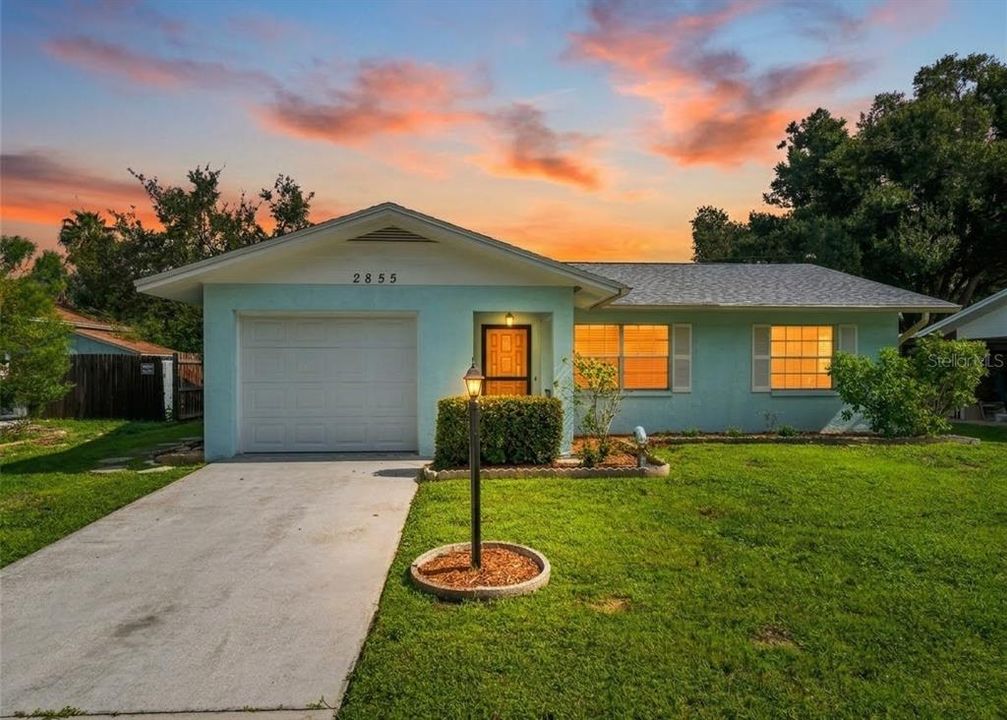 For Rent: $2,250 (2 beds, 2 baths, 1055 Square Feet)