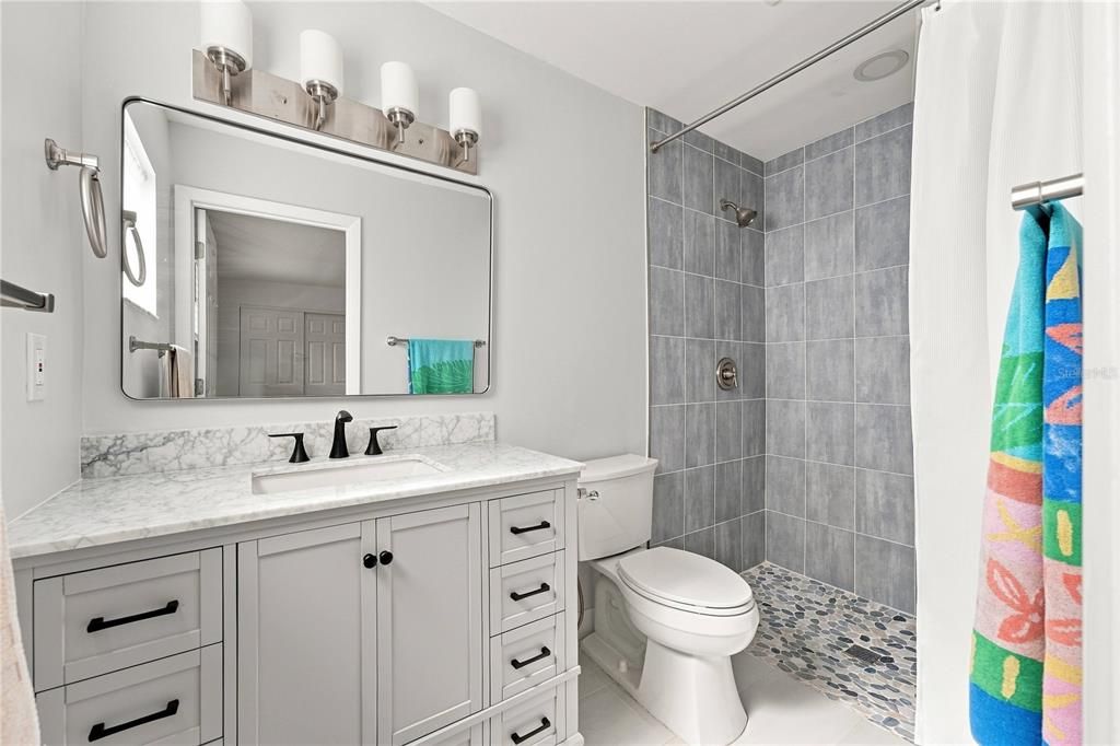 For Rent: $2,250 (2 beds, 2 baths, 1055 Square Feet)