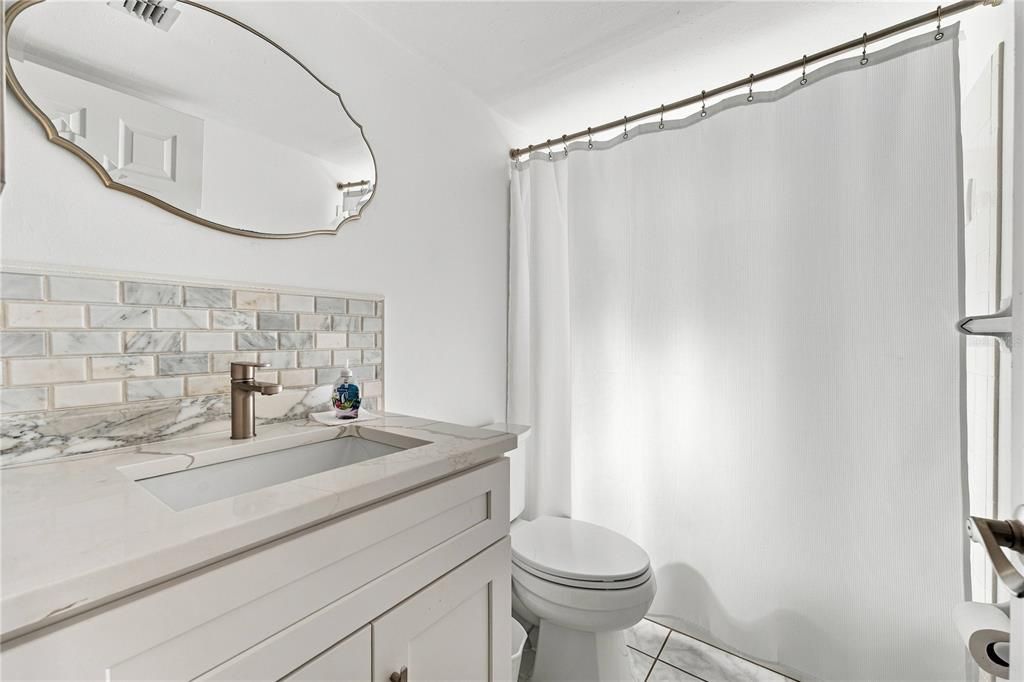 For Rent: $2,250 (2 beds, 2 baths, 1055 Square Feet)