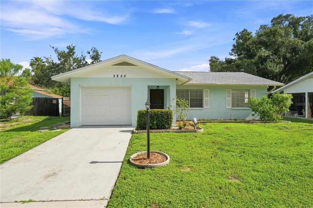 For Rent: $2,250 (2 beds, 2 baths, 1055 Square Feet)