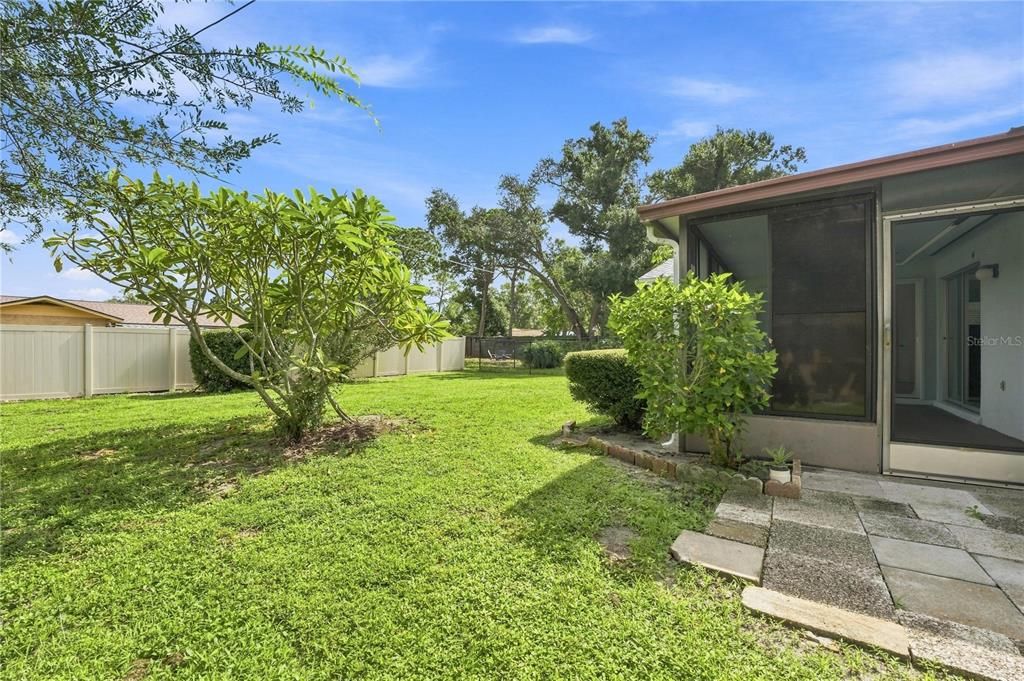 For Rent: $2,250 (2 beds, 2 baths, 1055 Square Feet)