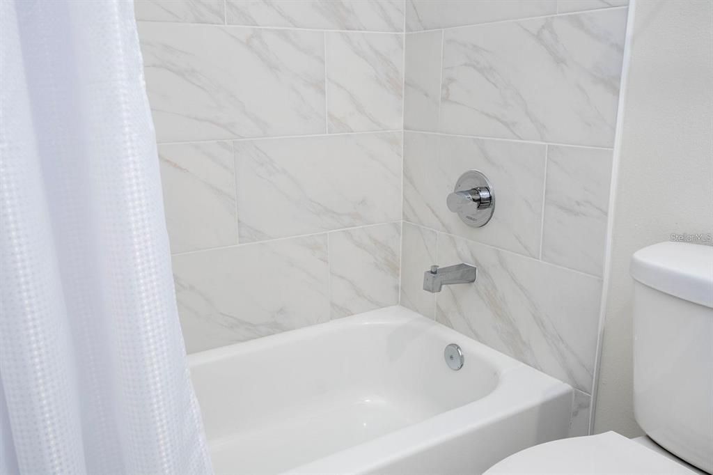 En Venta: $500,000 (5 camas, 5 baños, 2044 Pies cuadrados)