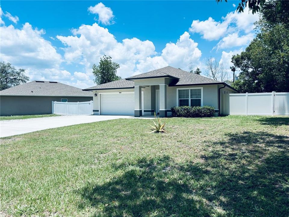 For Rent: $2,300 (3 beds, 2 baths, 1507 Square Feet)