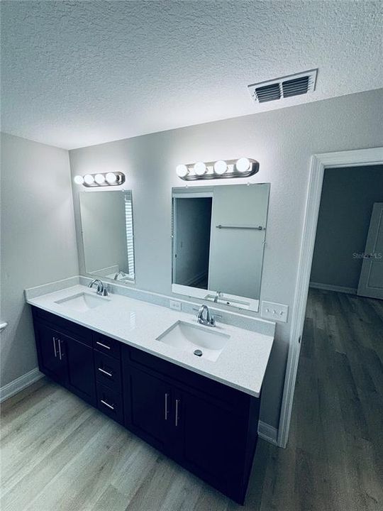 For Rent: $2,300 (3 beds, 2 baths, 1507 Square Feet)