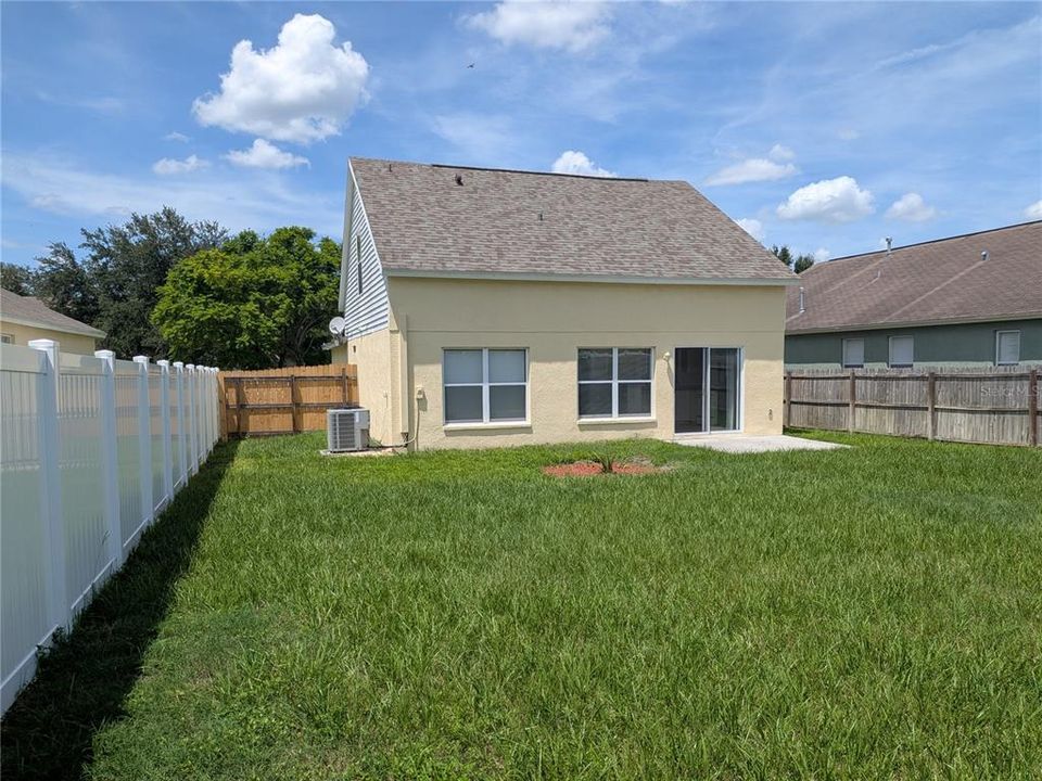For Rent: $1,950 (4 beds, 2 baths, 1440 Square Feet)