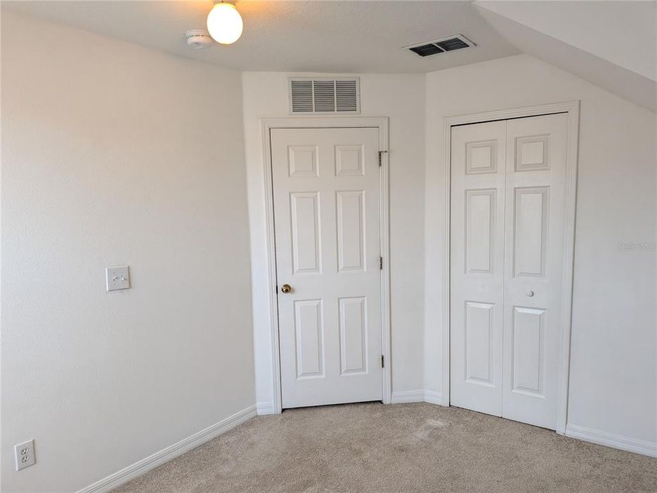 For Rent: $1,950 (4 beds, 2 baths, 1440 Square Feet)