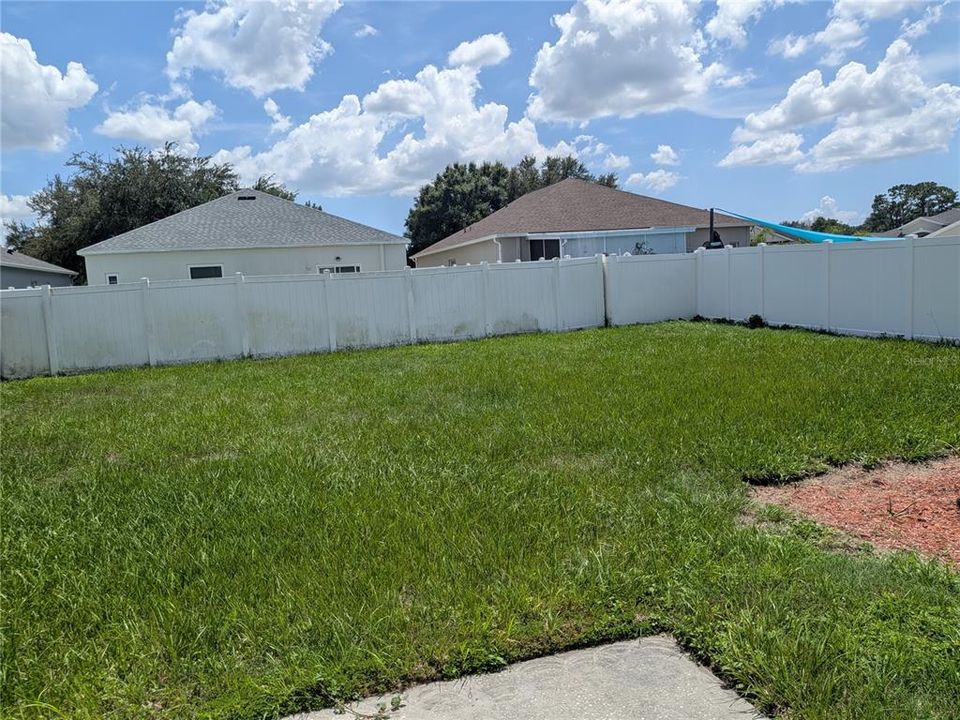 For Rent: $1,950 (4 beds, 2 baths, 1440 Square Feet)