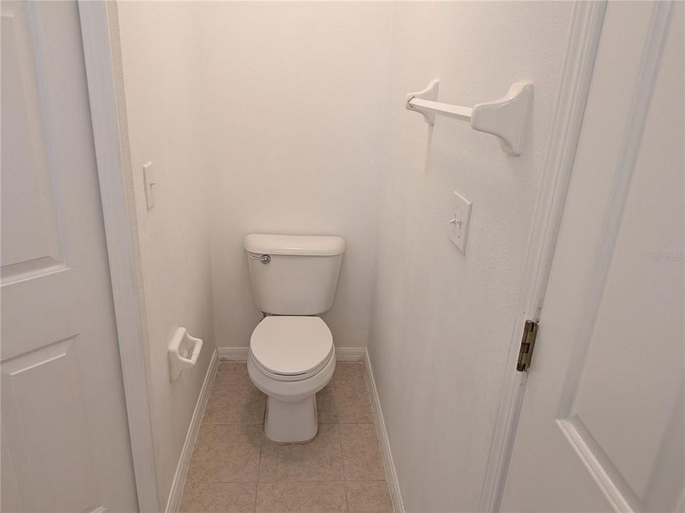 For Rent: $1,950 (4 beds, 2 baths, 1440 Square Feet)