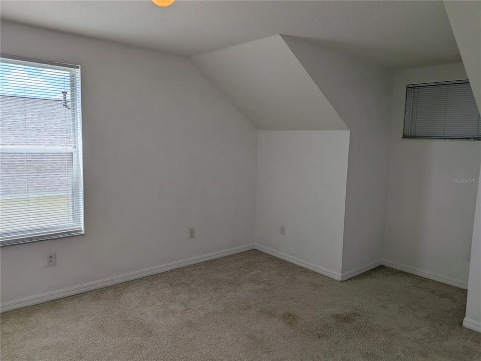 For Rent: $1,950 (4 beds, 2 baths, 1440 Square Feet)