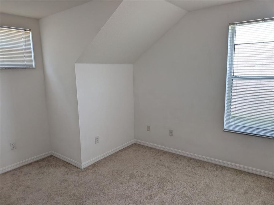 For Rent: $1,950 (4 beds, 2 baths, 1440 Square Feet)