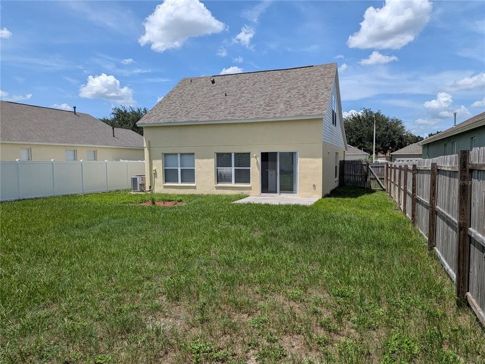 For Rent: $1,950 (4 beds, 2 baths, 1440 Square Feet)