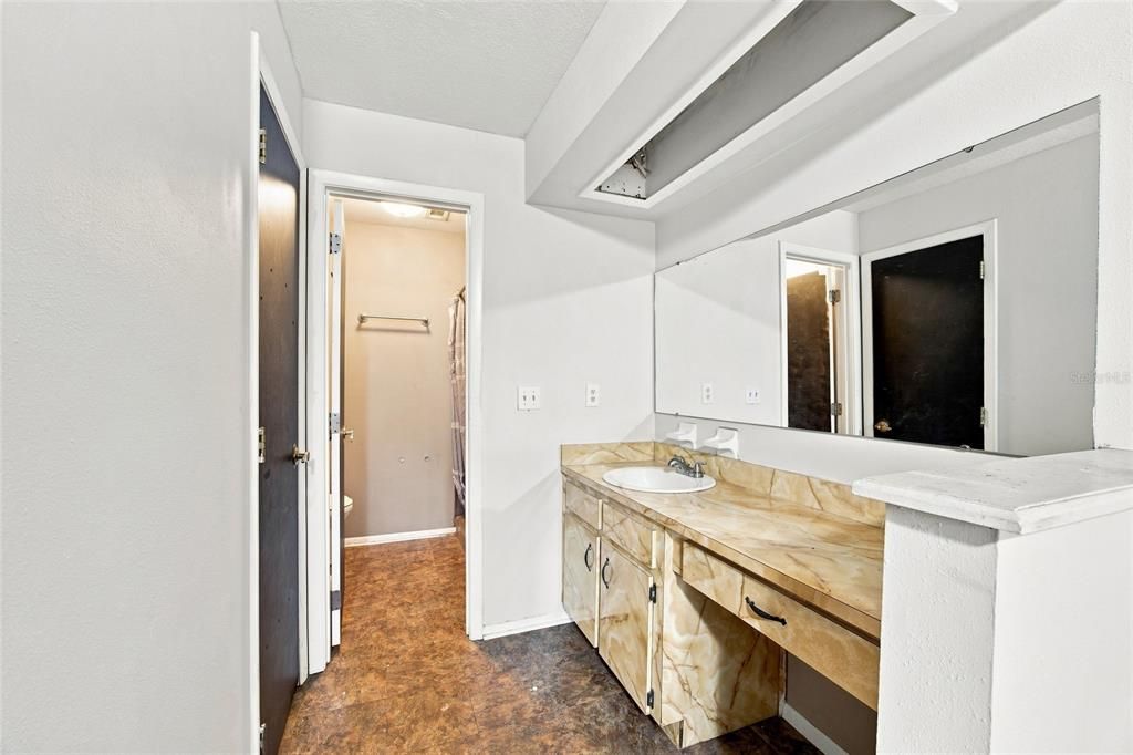 На продажу: $275,000 (3 спален, 2 ванн, 1474 Квадратных фут)