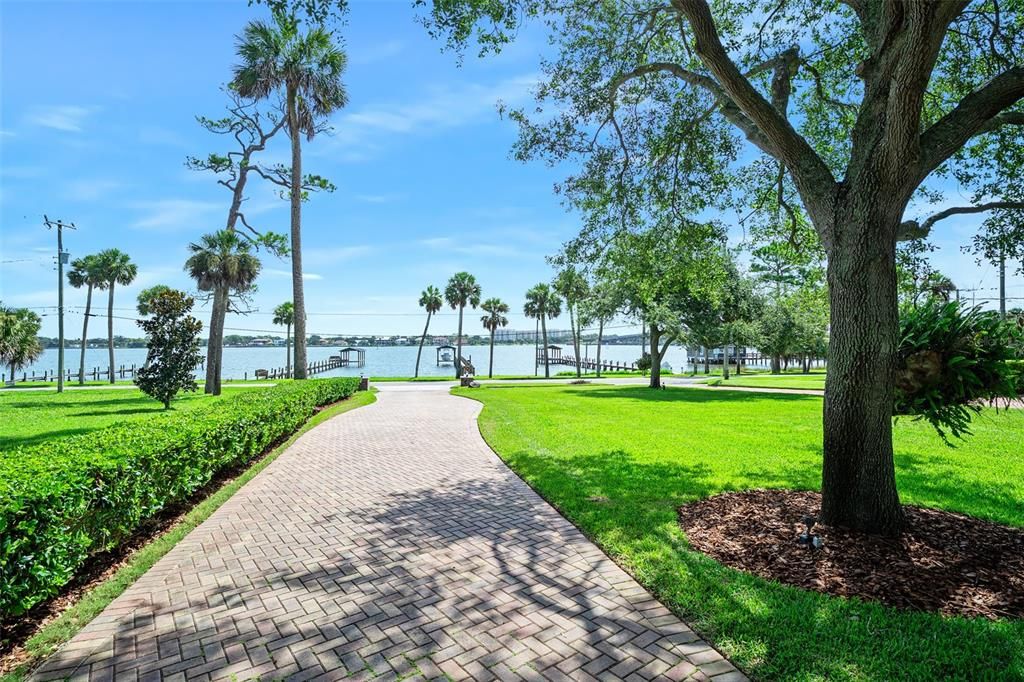 En Venta: $1,850,000 (5 camas, 4 baños, 3718 Pies cuadrados)