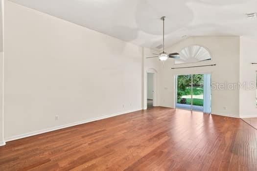 For Sale: $370,000 (4 beds, 3 baths, 1882 Square Feet)