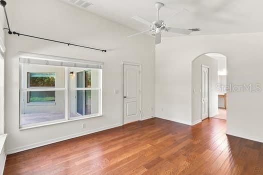 For Sale: $370,000 (4 beds, 3 baths, 1882 Square Feet)