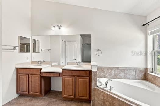 For Sale: $370,000 (4 beds, 3 baths, 1882 Square Feet)