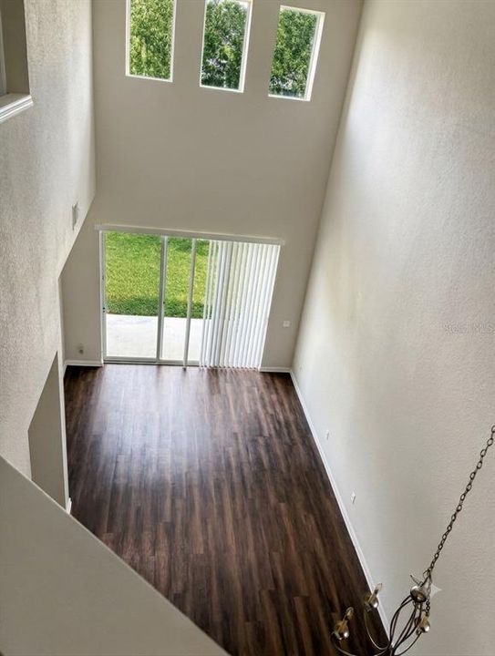 For Rent: $2,450 (3 beds, 3 baths, 1686 Square Feet)