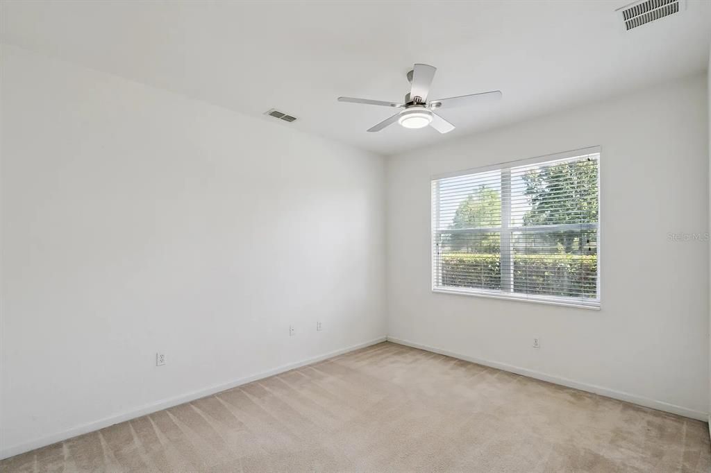 For Rent: $2,450 (3 beds, 3 baths, 1686 Square Feet)