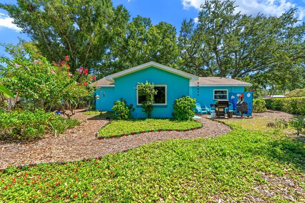 For Sale: $499,000 (3 beds, 2 baths, 1868 Square Feet)