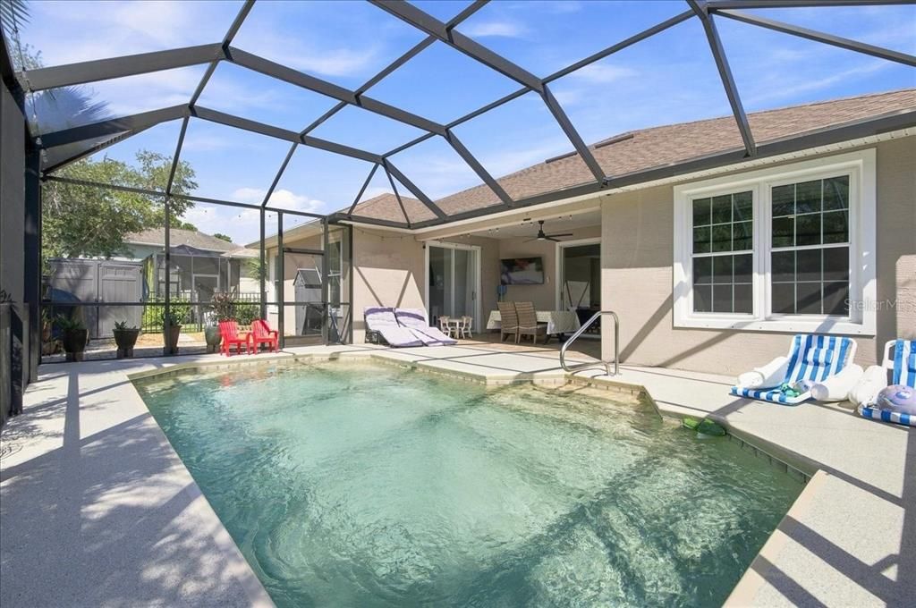 For Sale: $465,900 (3 beds, 2 baths, 2043 Square Feet)