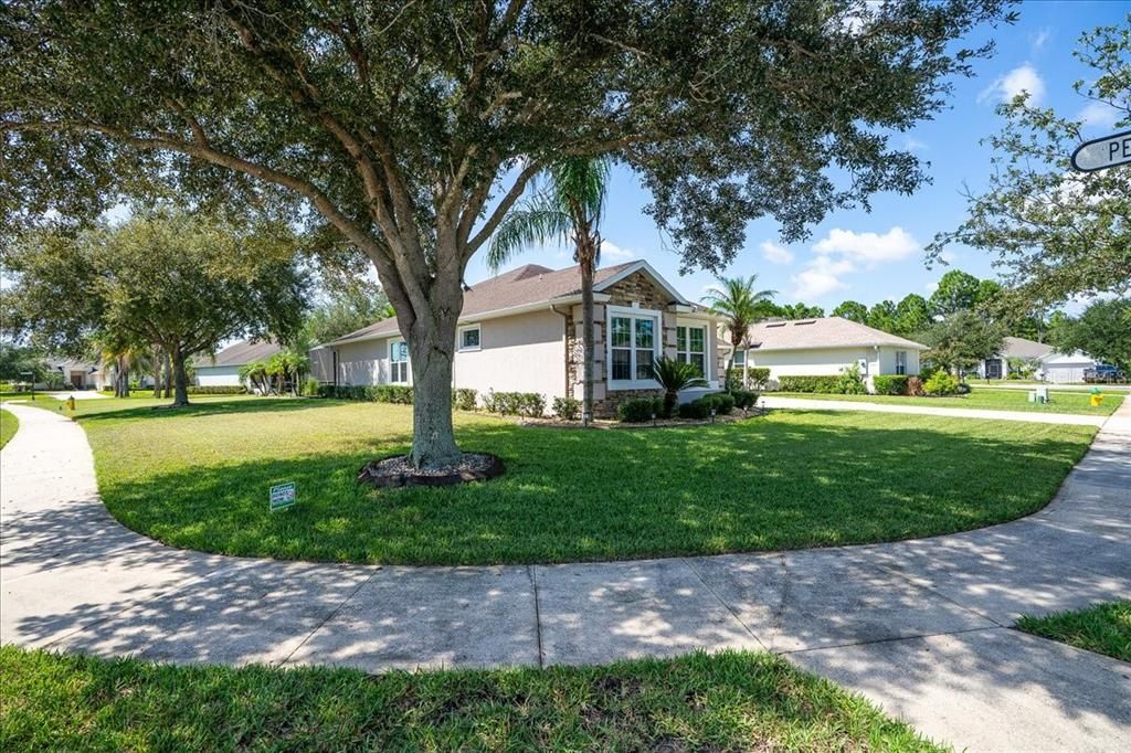 For Sale: $465,900 (3 beds, 2 baths, 2043 Square Feet)