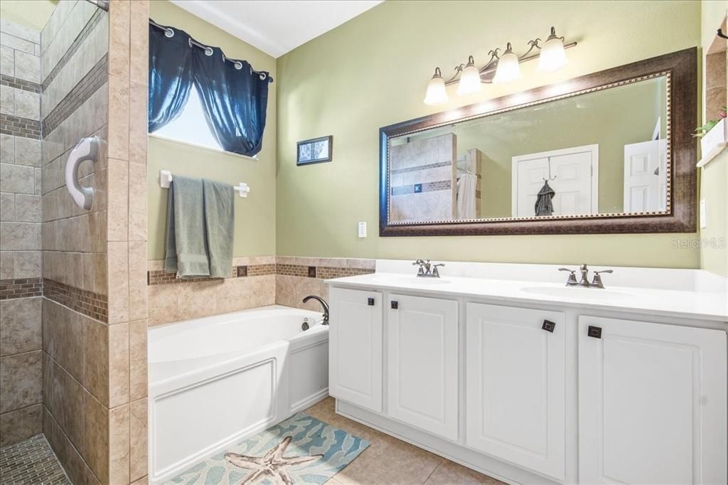 For Sale: $465,900 (3 beds, 2 baths, 2043 Square Feet)
