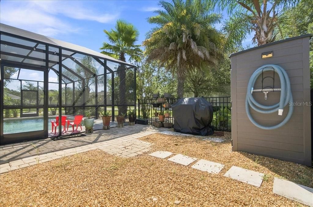 For Sale: $465,900 (3 beds, 2 baths, 2043 Square Feet)