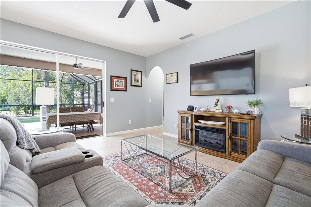 For Sale: $465,900 (3 beds, 2 baths, 2043 Square Feet)