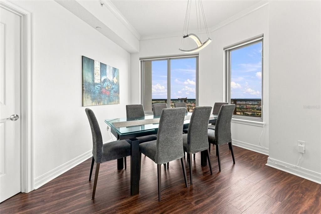 For Rent: $6,500 (3 beds, 3 baths, 1733 Square Feet)