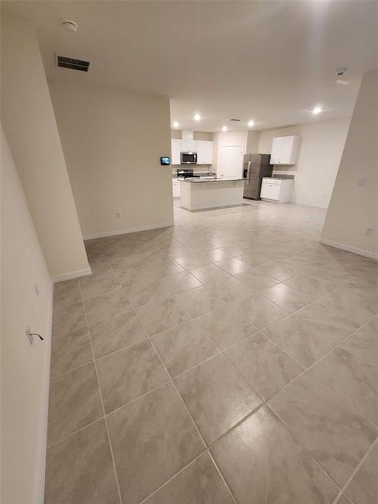 For Rent: $2,300 (4 beds, 2 baths, 1830 Square Feet)