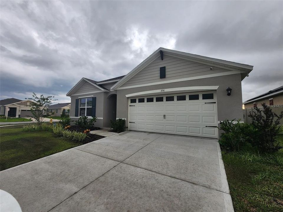 For Rent: $2,300 (4 beds, 2 baths, 1830 Square Feet)