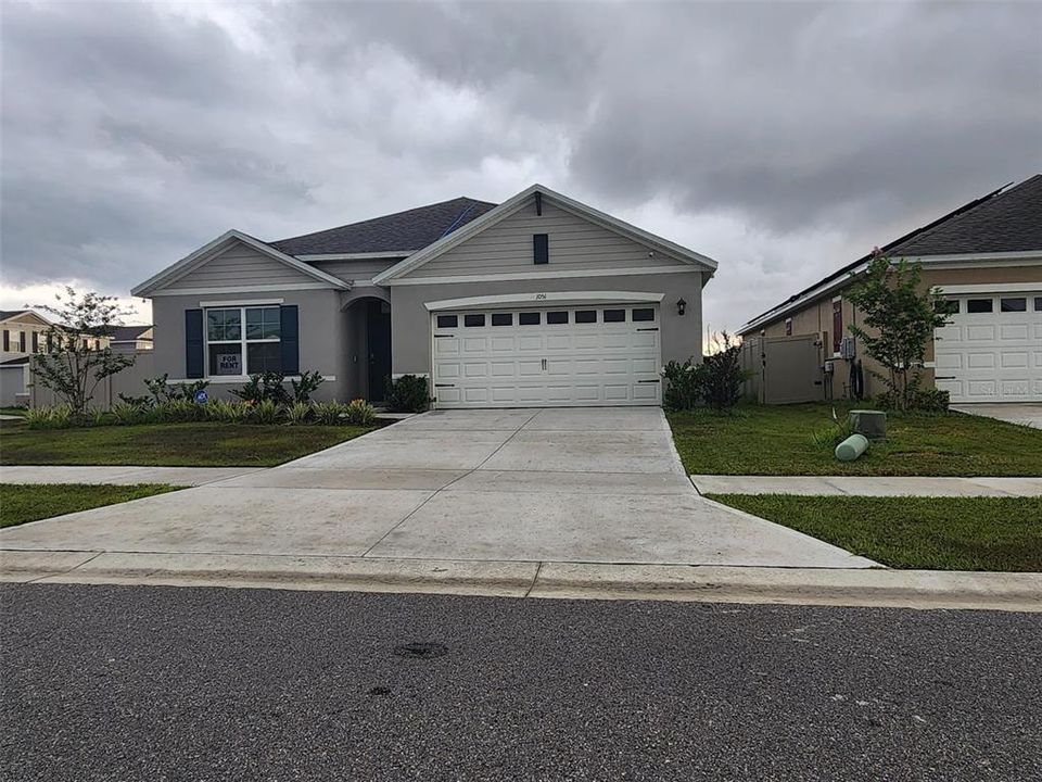For Rent: $2,300 (4 beds, 2 baths, 1830 Square Feet)