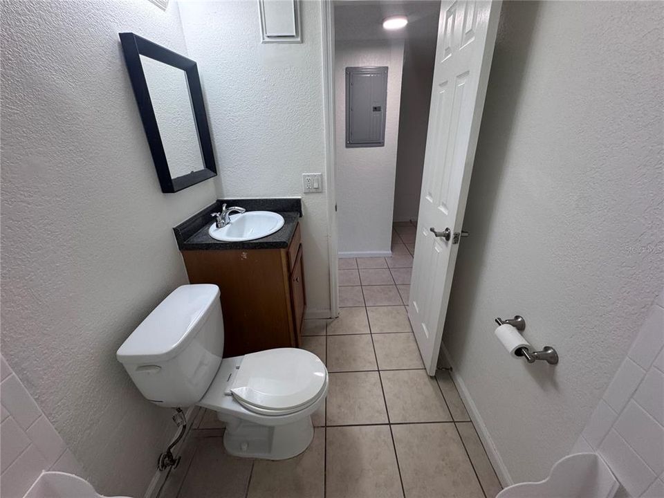 В аренду: $1,395 (2 спален, 1 ванн, 930 Квадратных фут)