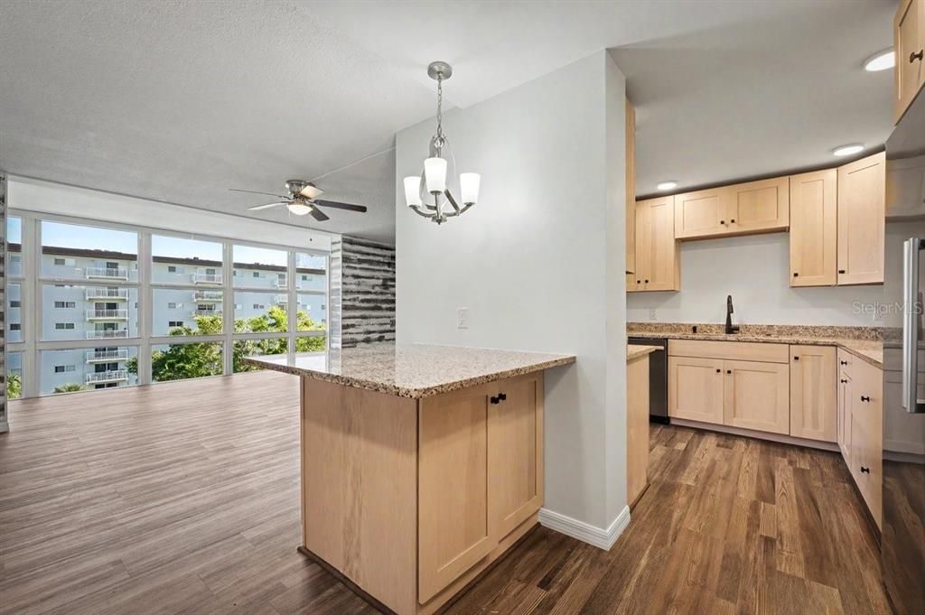 For Sale: $209,999 (2 beds, 2 baths, 1038 Square Feet)