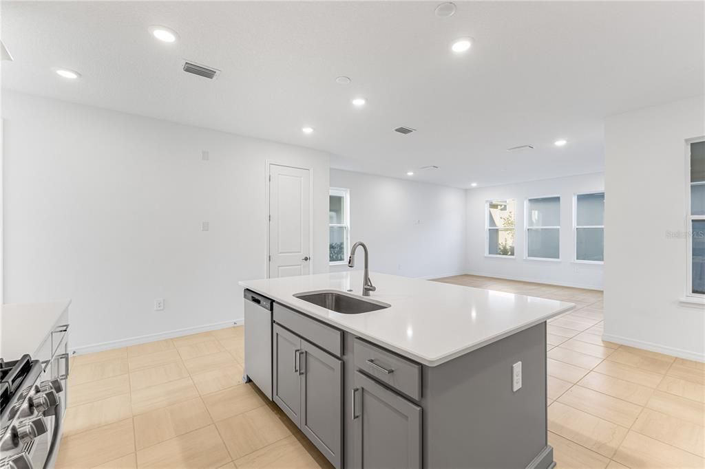 For Sale: $629,000 (4 beds, 3 baths, 2332 Square Feet)